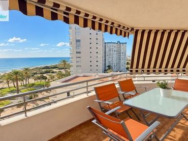 Appartement compact avec balcon à louer à Calle SANT VICENT 109