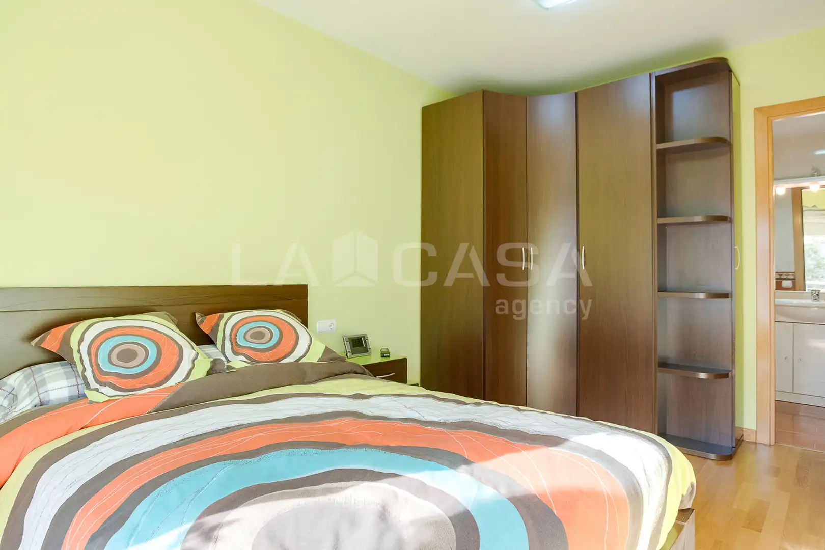 Habitación de Piso en venta en Santa Coloma de Gramenet con Calefacción, Terraza y Trastero
