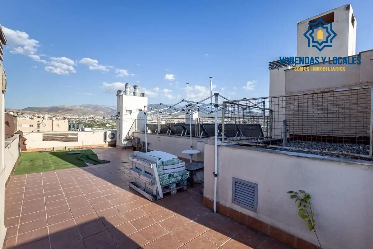 Penthouse mit Pool zum Verkauf in Avenida DE LA ILUSTRACION, imagen 3