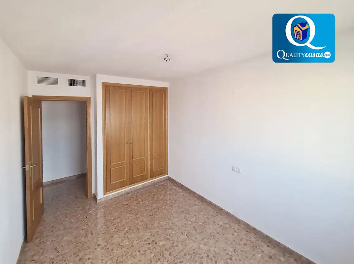 Dormitori de Dúplex en venda en Alicante / Alacant amb Calefacció, Terrassa i Piscina comunitària