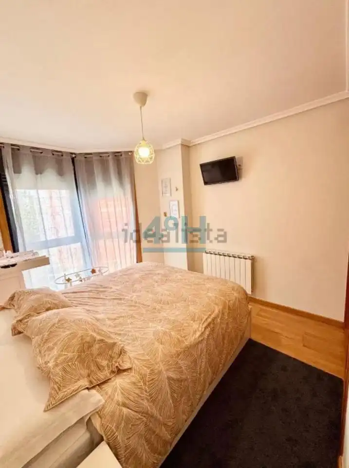 Bedroom of Flat for sale in Ourense Capital   with Heating and Balcony