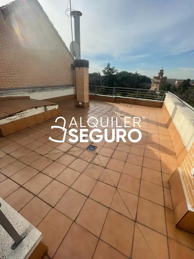 Terrasse von Dachboden zur Miete in Madrid mit Heizung, Terrasse und Abstellraum