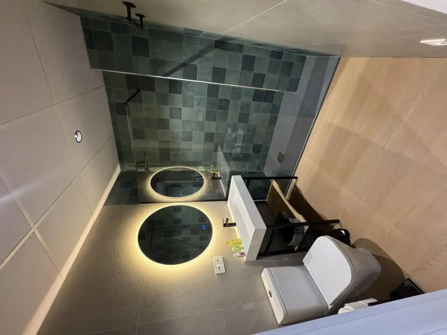 Badezimmer von Wohnungen zur Miete in Monesterio mit Klimaanlage, Parkett und Abstellraum