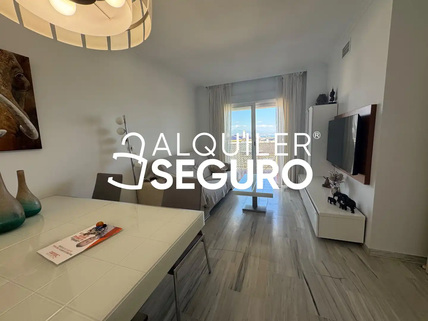 Sala d'estar de Pis de lloguer en Málaga amb Aire condicionat, Terrassa i Piscina