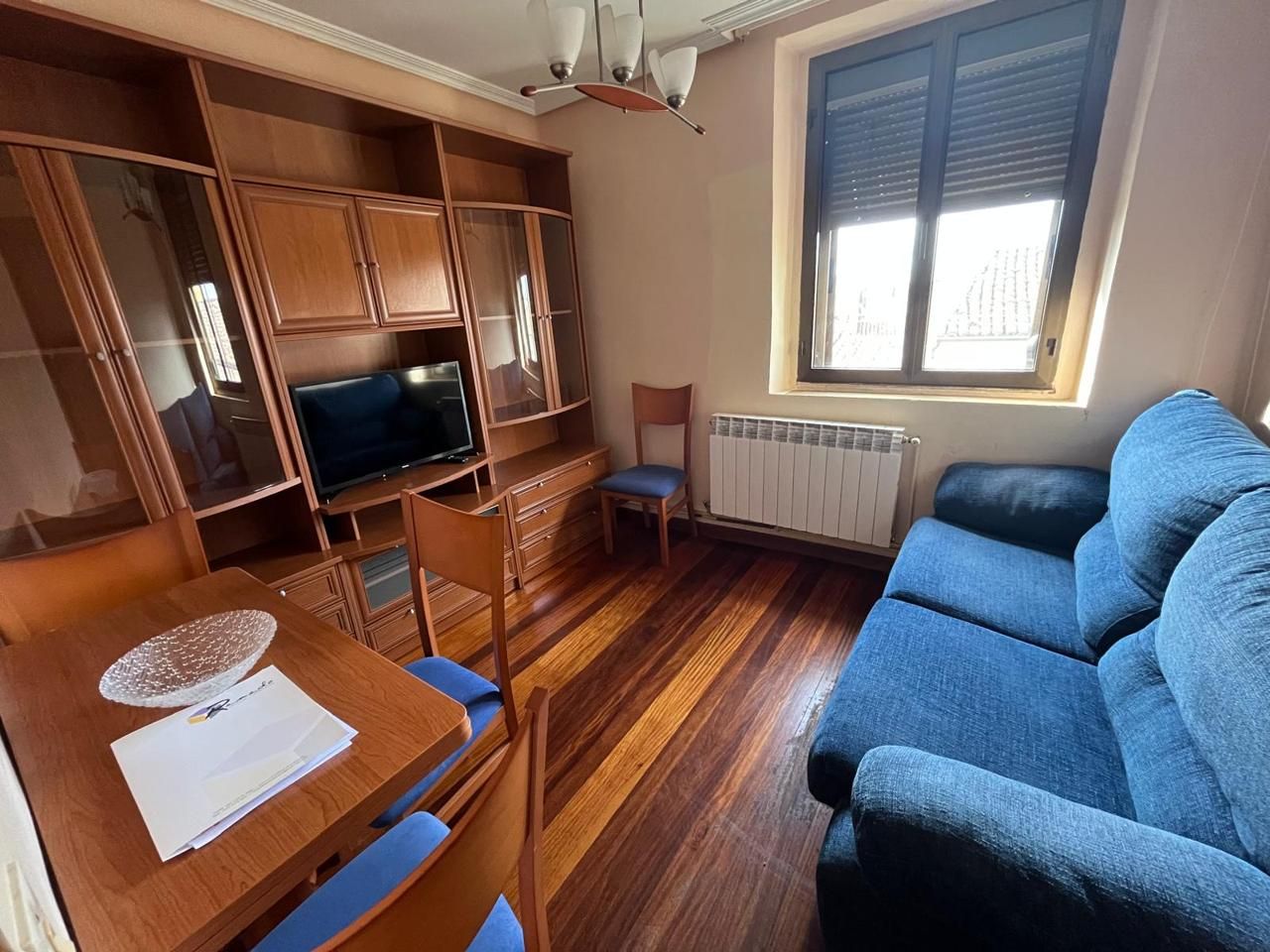 Sala d'estar de Pis en venda en Villadiego amb Calefacció i Moblat