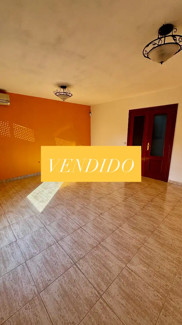 Duplexes for sale in Pinto  with Air Conditioner, Heating and Storage room
