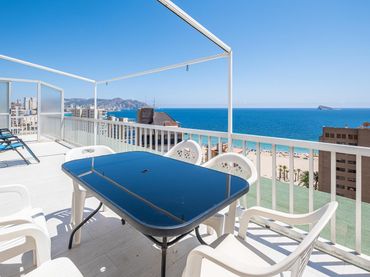 Penthouse with balcony for sale in Playa de Poniente