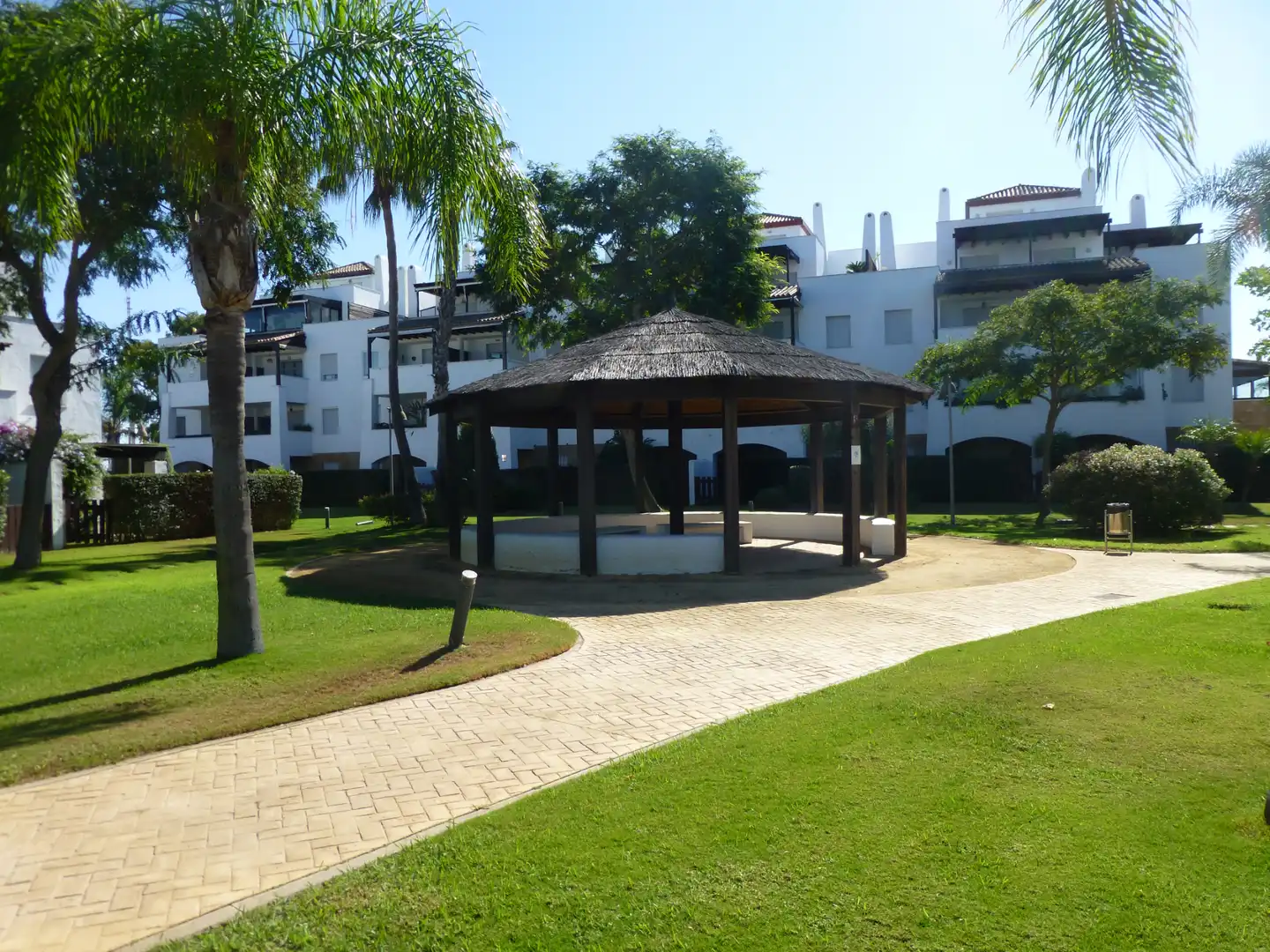 Apartament amb piscina en venda a Avenida Carla de Orleans 4, imagen 2