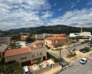 Exterior view of Duplex for sale in Vandellòs i l'Hospitalet de l'Infant  with Air Conditioner and Balcony