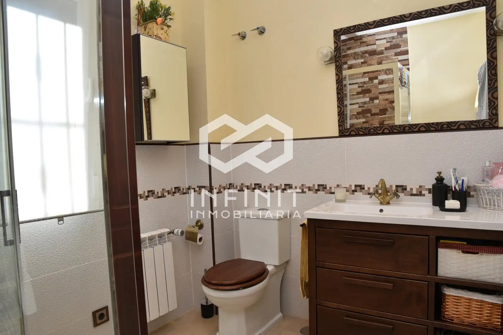 Bathroom of Houses for sale in Ribatejada, Madrid
