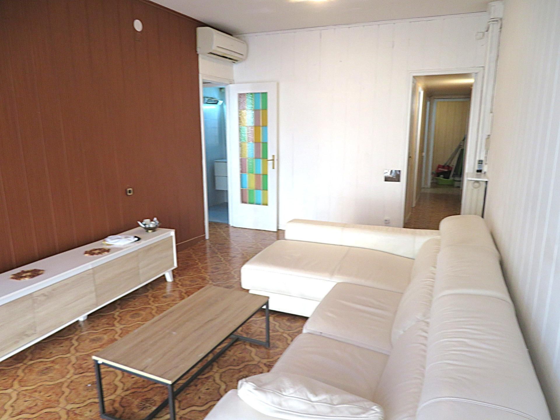 Living room of Flat for rent in  Barcelona Capital  with Air Conditioner, Heating and Furnished