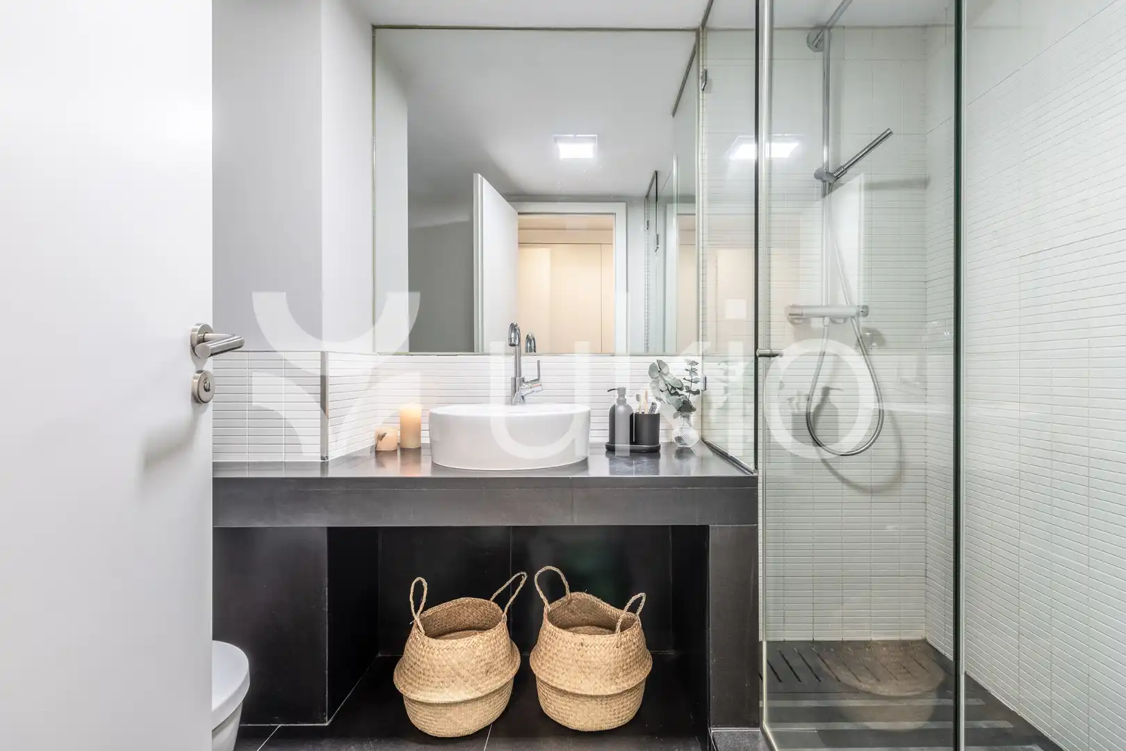 Baño de Apartamento de alquiler en Madrid con Aire acondicionado, Calefacción y Parquet