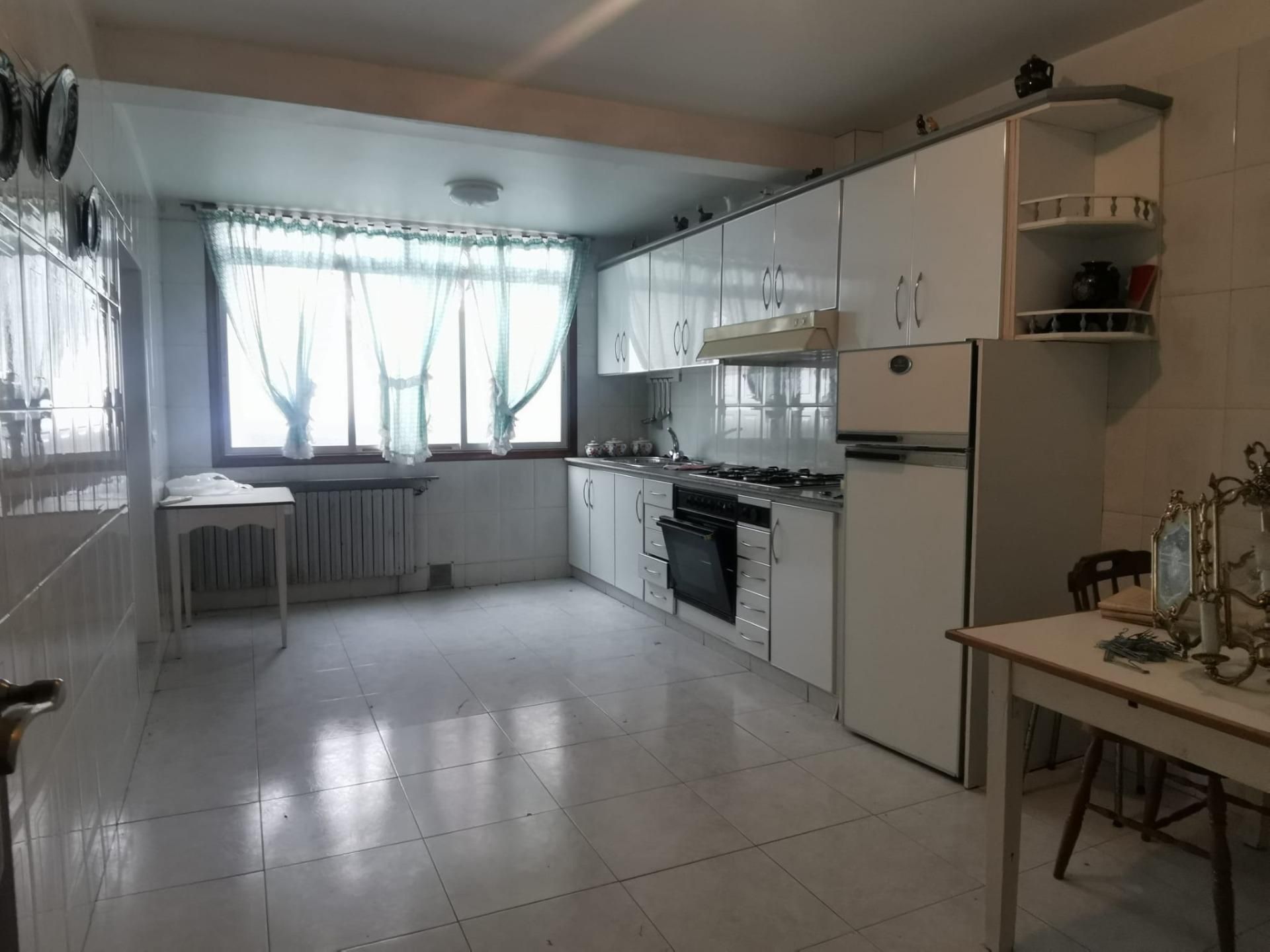 Cocina de Casa o chalet en venta en Carballo con Calefacción, Jardín privado y Trastero