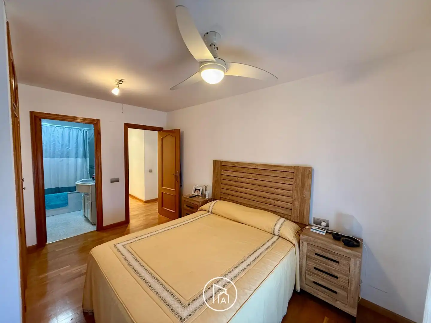 Habitación de Ático en venta en Paterna con Parquet, Terraza y Trastero