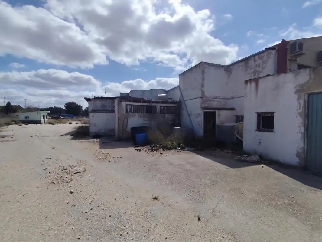 Vista exterior de Nave industrial en venta en Castalla con Calefacción