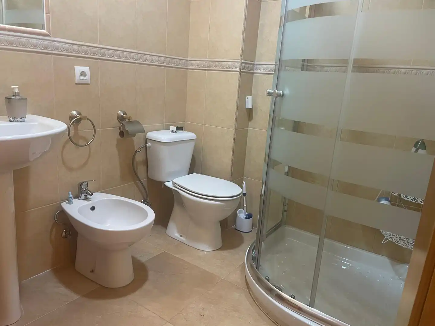 Bathroom of Flat for sale in Malagón  with Air Conditioner, Heating and Storage room