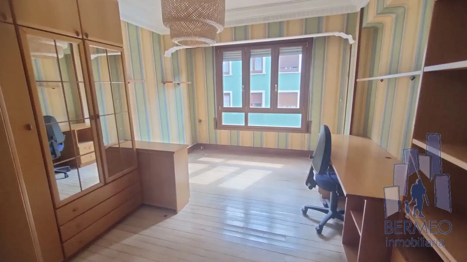 Piso en venta en Bermeo con Calefacción, Trastero y Balcón