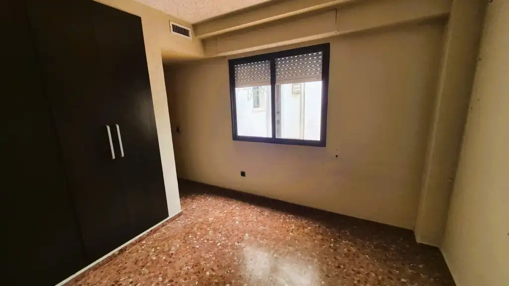 Habitación de Piso en venta en Torrent con Balcón