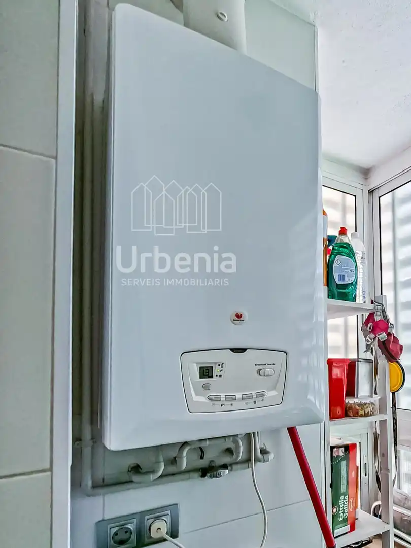 Jardín de Piso en venta en Sant Adrià de Besòs con Aire acondicionado, Calefacción y Terraza
