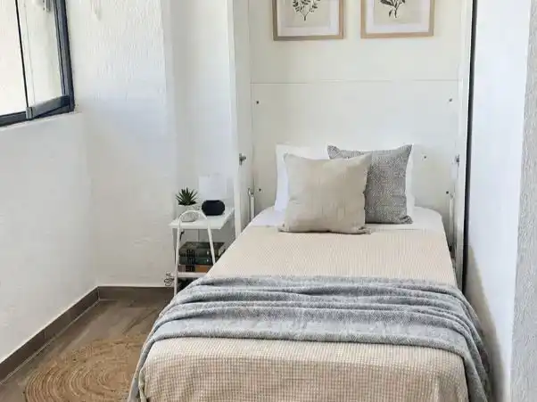 Schlafzimmer von Wohnung zur Miete in Mijas mit Klimaanlage, Privatgarten und Terrasse
