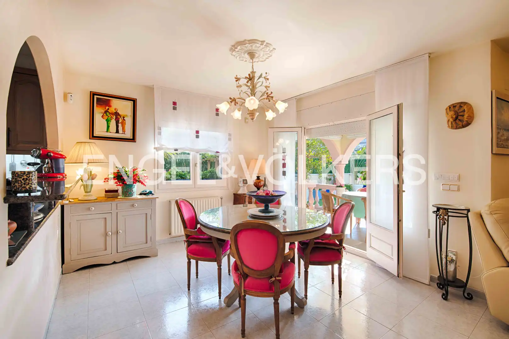 Casa con piscina en venta en Carrer de Sant Morí, imagen 9