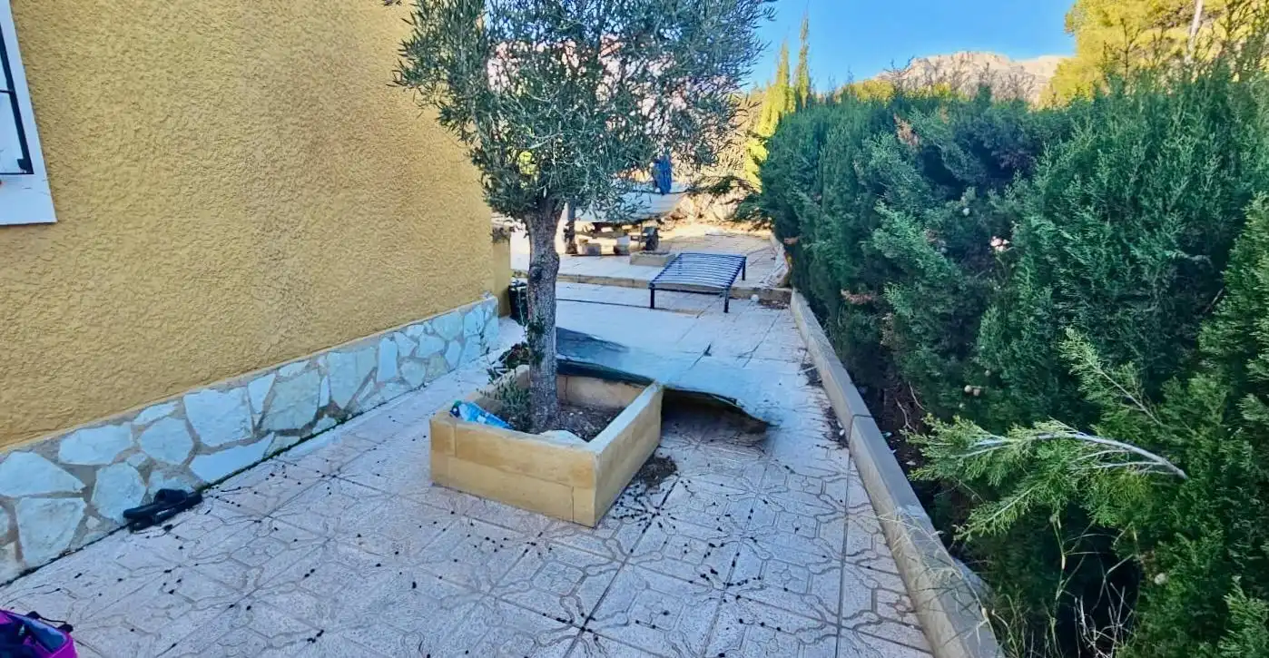 Jardín de Casa o chalet en venta en La Nucia con Aire acondicionado, Jardín privado y Terraza
