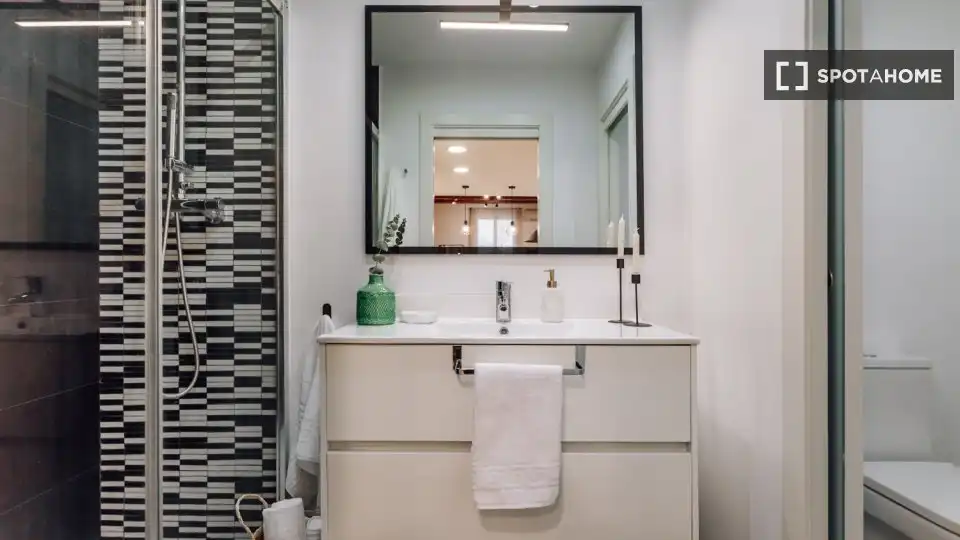 Flat with terrace to rent in Eixample, imagen 4