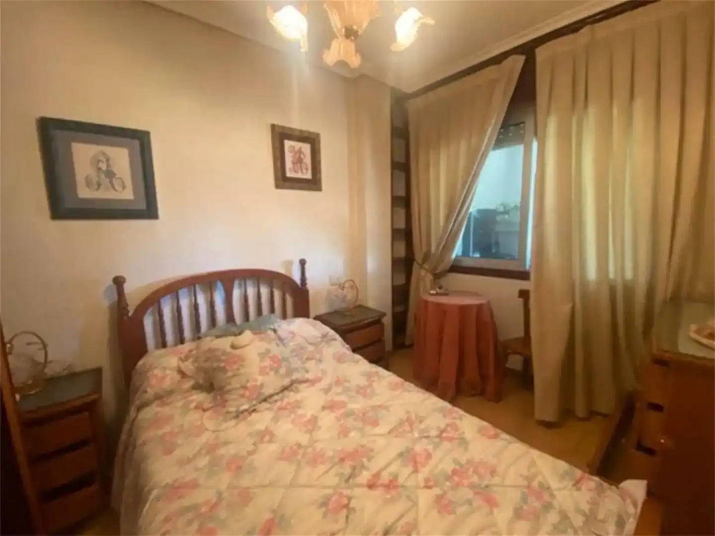 Dormitori de Casa o xalet en venda en O Carballiño   amb Balcó