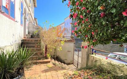 Vista exterior de Casa o xalet en venda en Santiago de Compostela  amb Terrassa