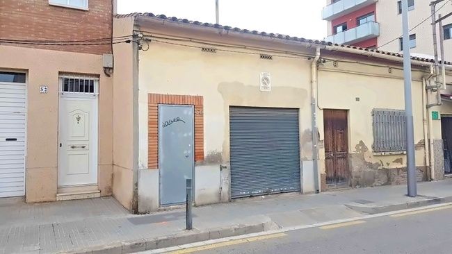 Vista exterior de Casa adosada en venda en Cerdanyola del Vallès