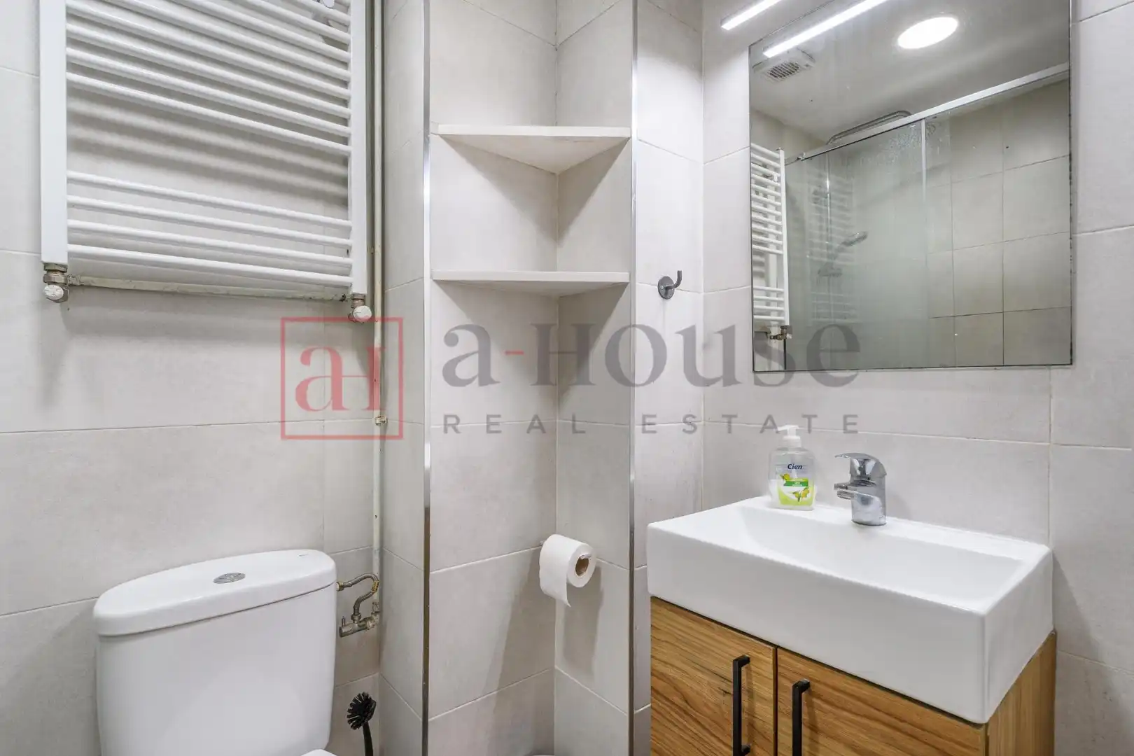 Baño de Piso en venta en Barcelona con Aire acondicionado, Calefacción y Parquet