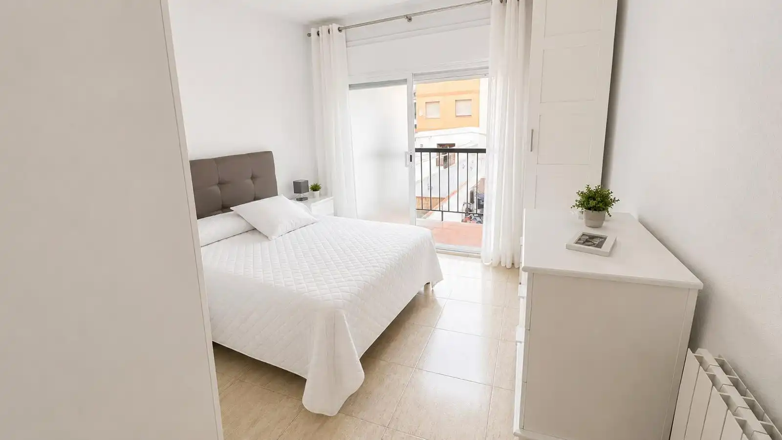 Habitación de Dúplex en venta en Badalona con Calefacción, Terraza y Balcón