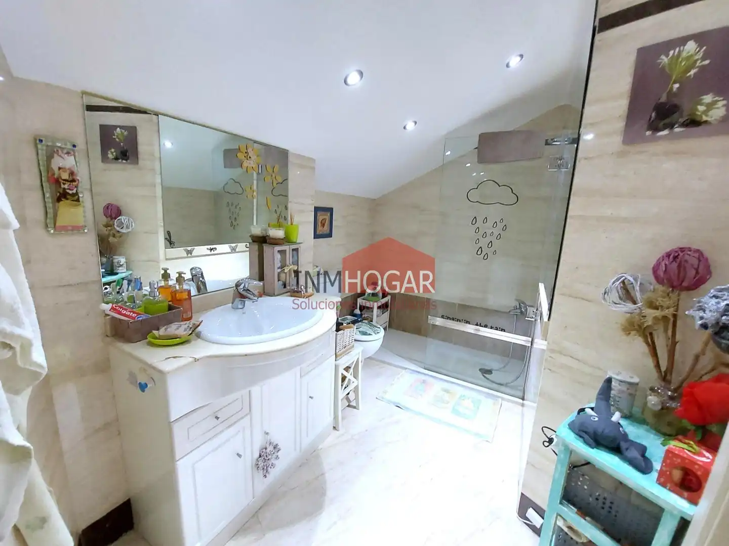 Baño de Piso en venta en Ávila con Calefacción, Terraza y Amueblado
