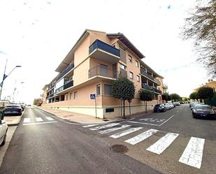 Vista exterior de Pis en venda en La Muela amb Aire condicionat i Terrassa