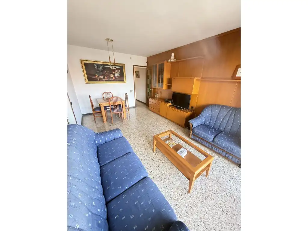 Sala de estar de Apartamento en venta en L'Hospitalet de Llobregat