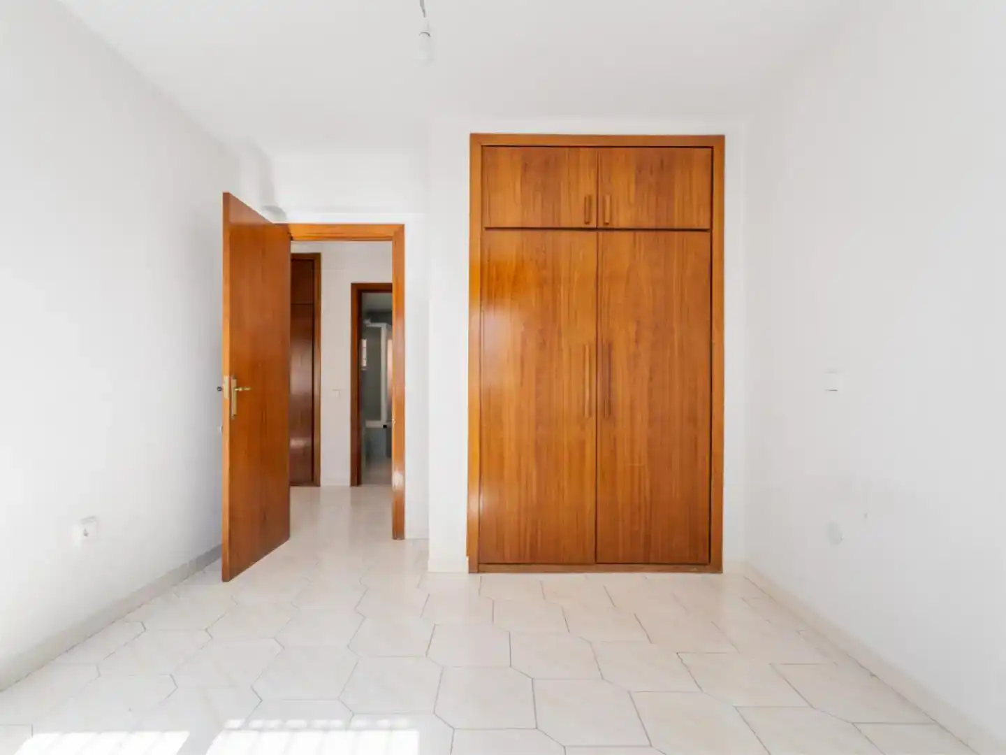 Piso en venta en Alcalá de Henares con Jardín privado, Trastero y Piscina