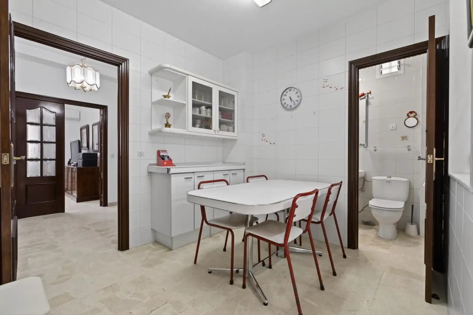 Kitchen of Houses for sale in Sevilla  with Air Conditioner, Terrace and Balcony