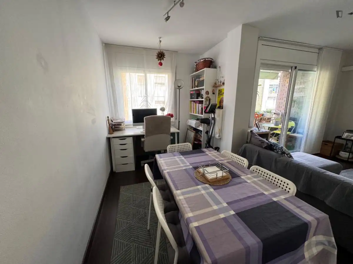 Habitación de Apartamento para compartir en La Florida - Les Planes