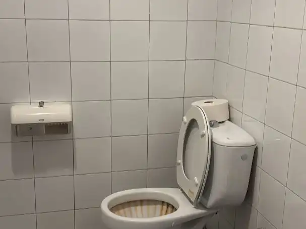 Bany de Local de lloguer en Alcobendas amb Aire condicionat i Parquet