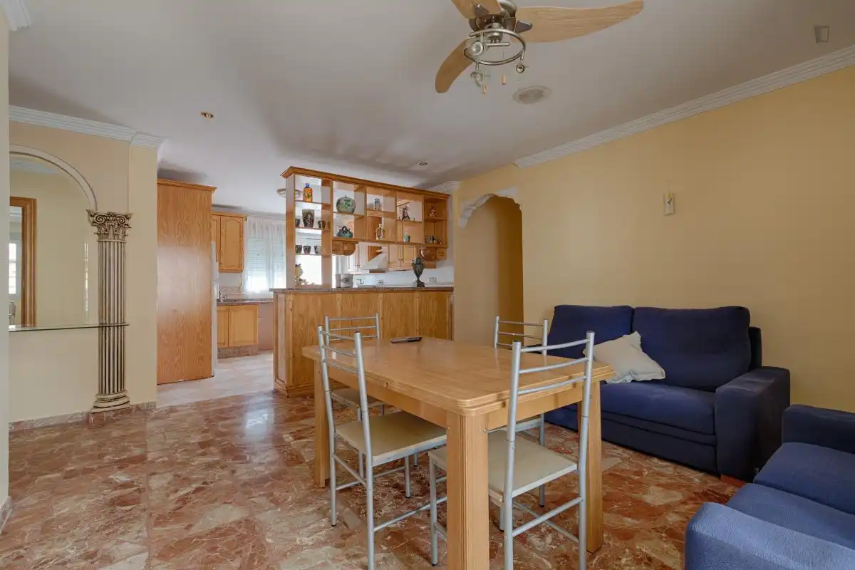 Habitación en Cenes de la Vega