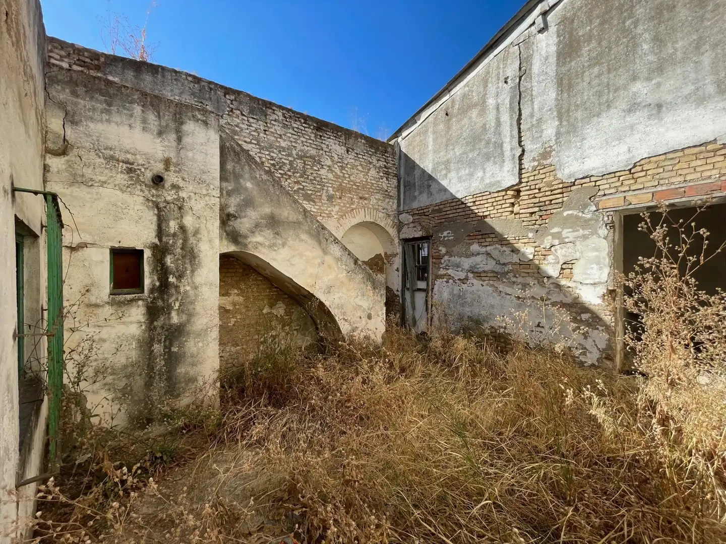 Vista exterior de Casa o xalet en venda en Gines