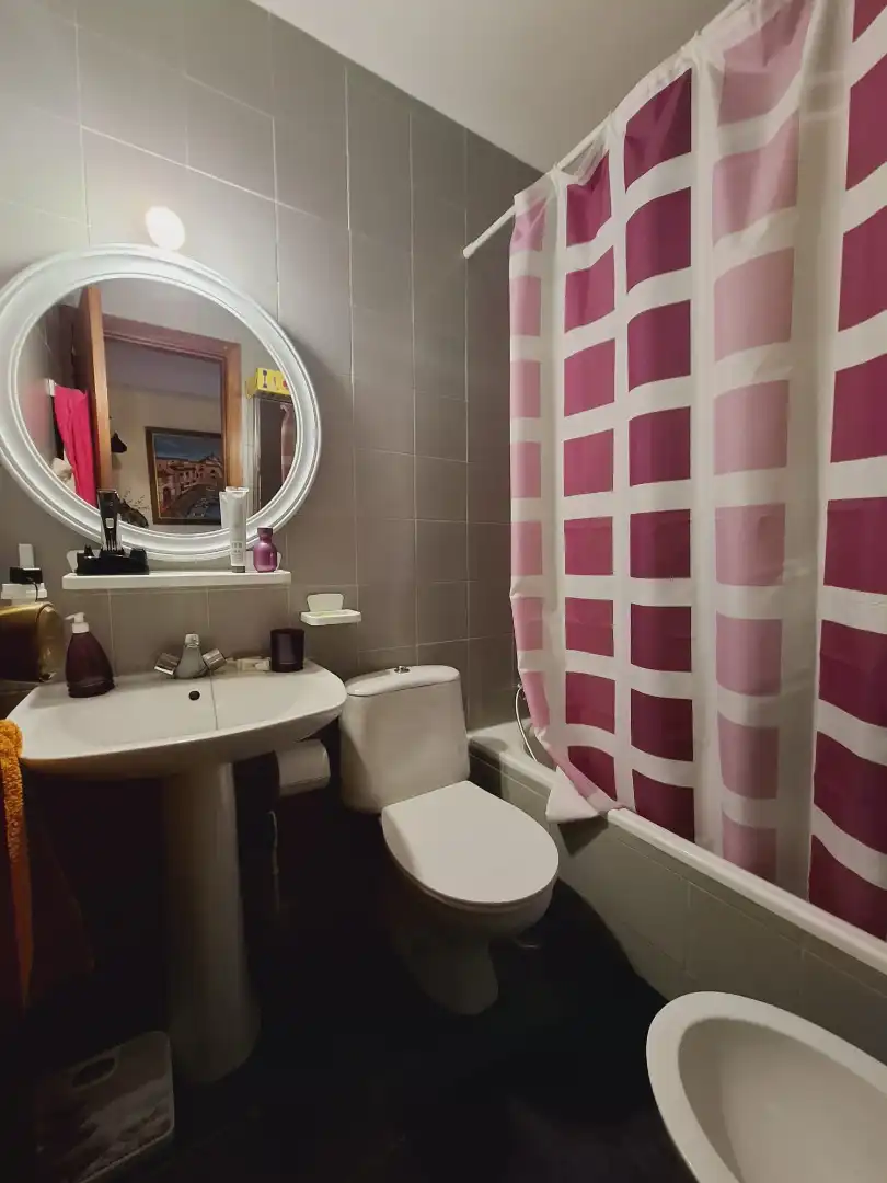 Baño de Casa adosada en venta en Villaviciosa de Odón con Aire acondicionado, Calefacción y Jardín privado