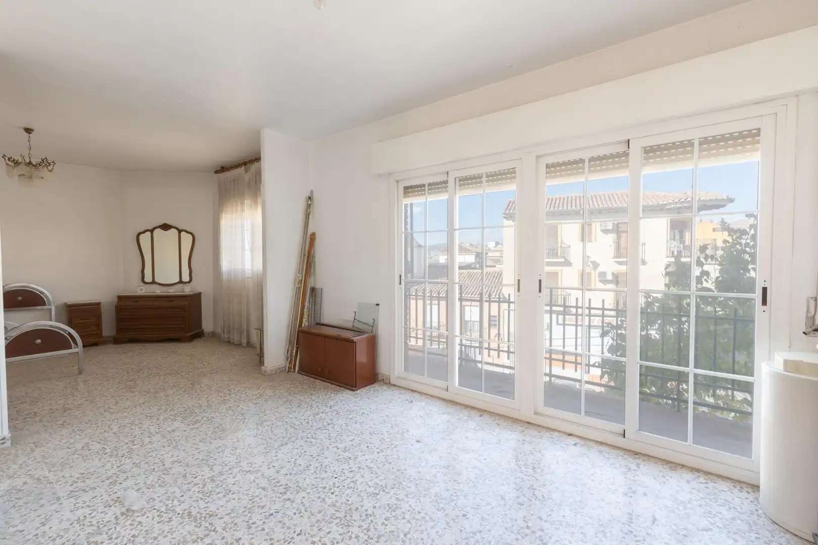 Bedroom of Buildings for sale in La Zubia