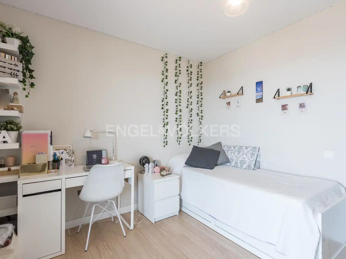 Bedroom of Flat for sale in Barcelona  with Air Conditioner, Heating and Parquet flooring