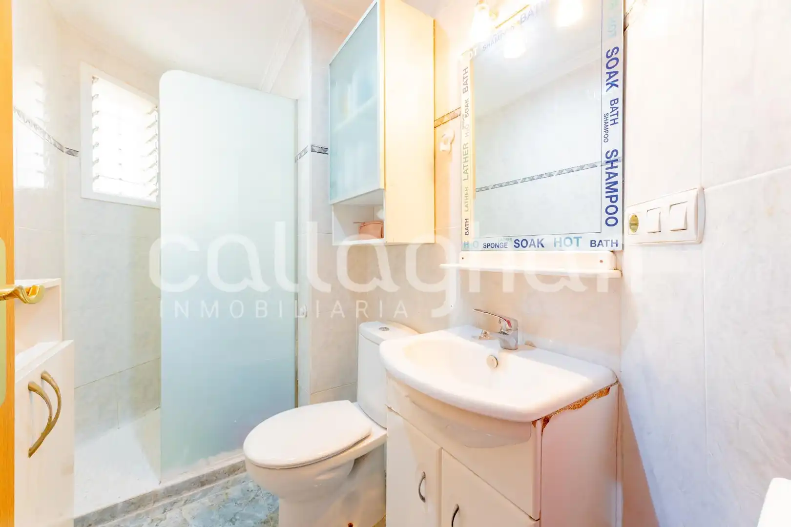 Badezimmer von Dachboden zum Verkauf in Valencia mit Klimaanlage, Heizung und Terrasse