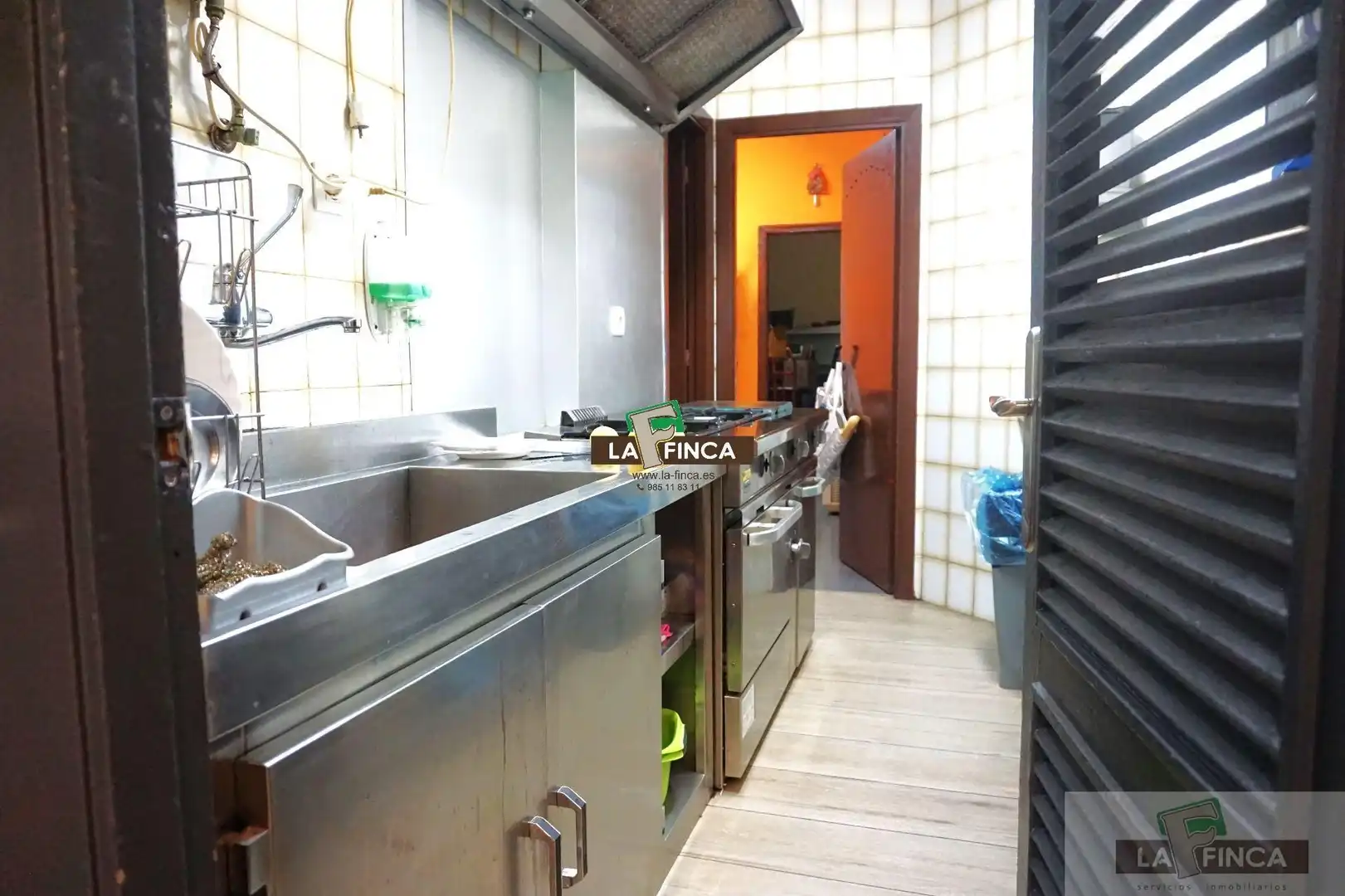 Kitchen of Commercial properties for sale in Oviedo 