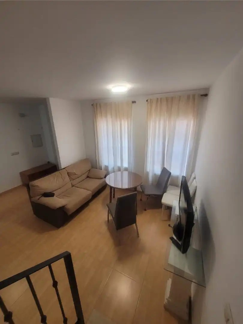 Sala d'estar de Dúplex en venda en Mollina amb Aire condicionat i Moblat