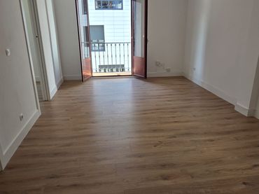 Piso con balcón en venta en Calle Bruno Mauricio Zabala Kalea
