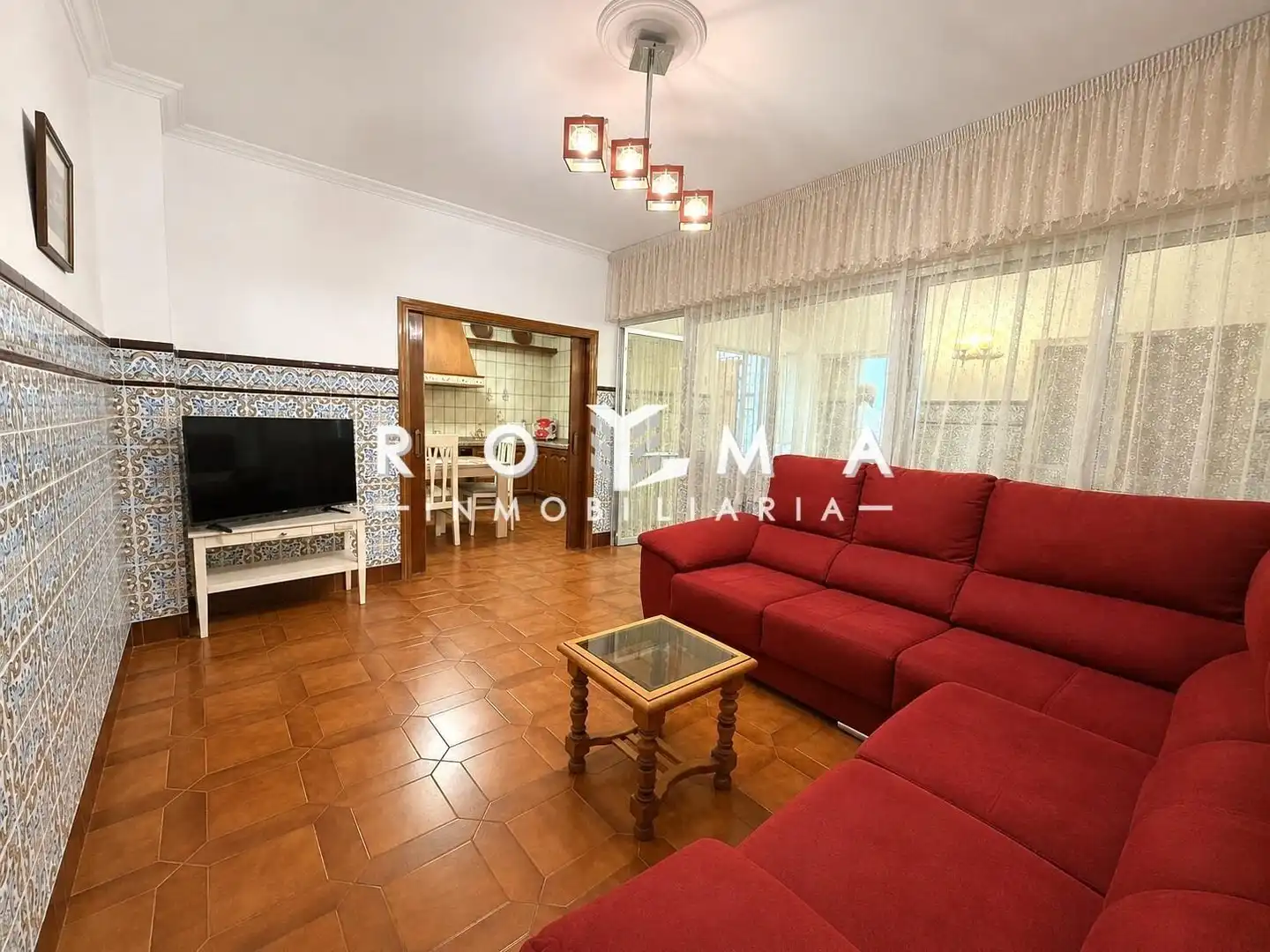 Sala d'estar de Casa o xalet en venda en Dos Hermanas amb Aire condicionat, Terrassa i Balcó