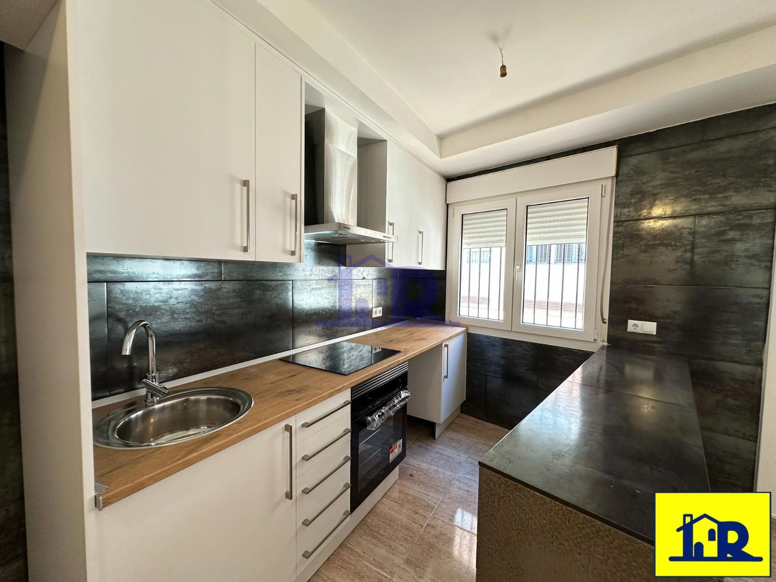 Kitchen of Flat for sale in Arcas del Villar  with Heating and Storage room